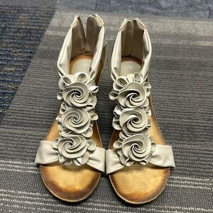 Flower sandals